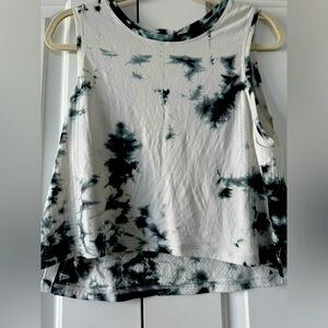 Lululemon crop tank top